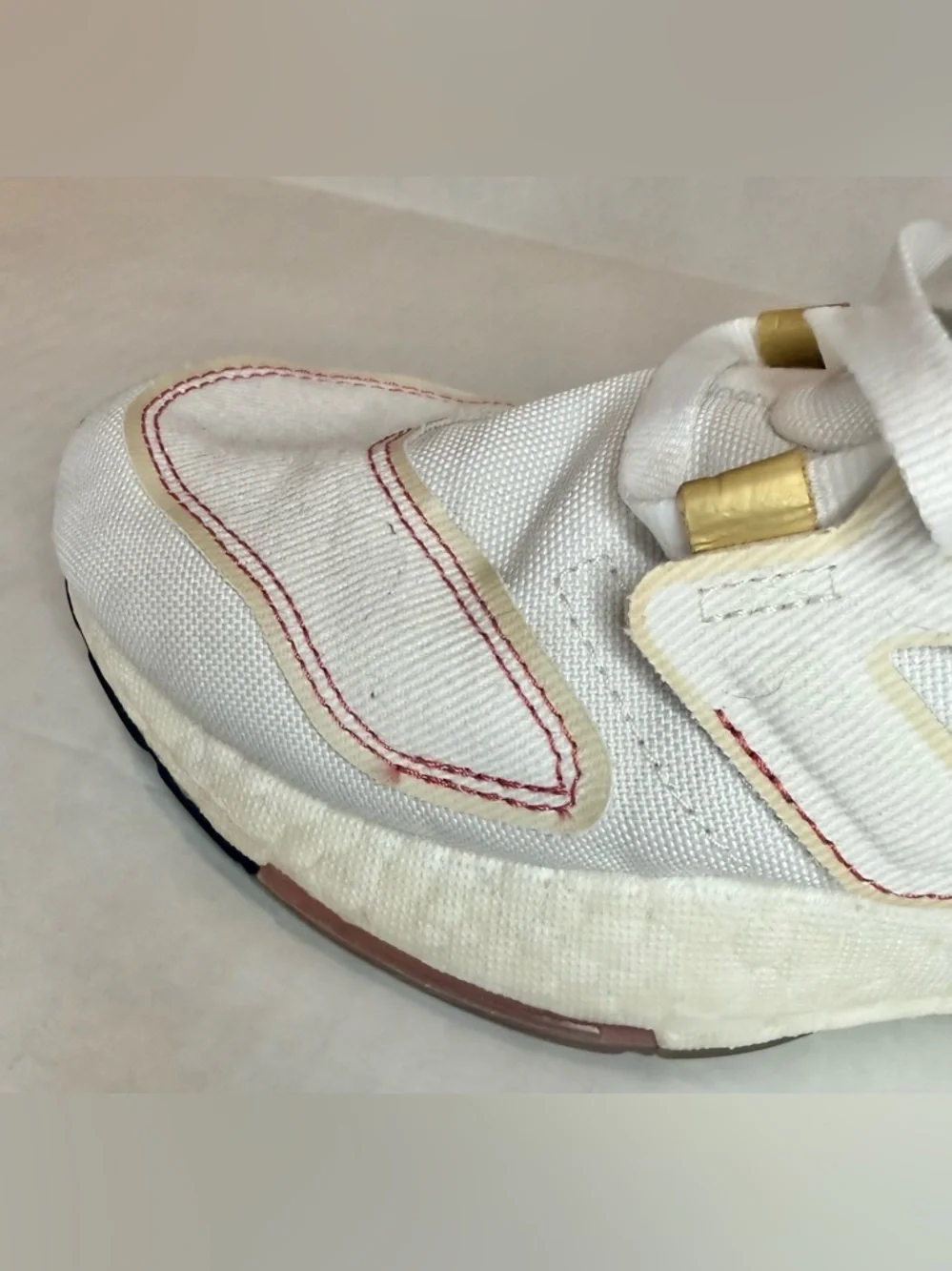 Adidas Women's Ultraboost 22 Running Shoes White/Pink Size 9.5